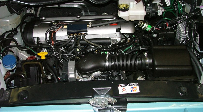 motorraum_gasantrieb